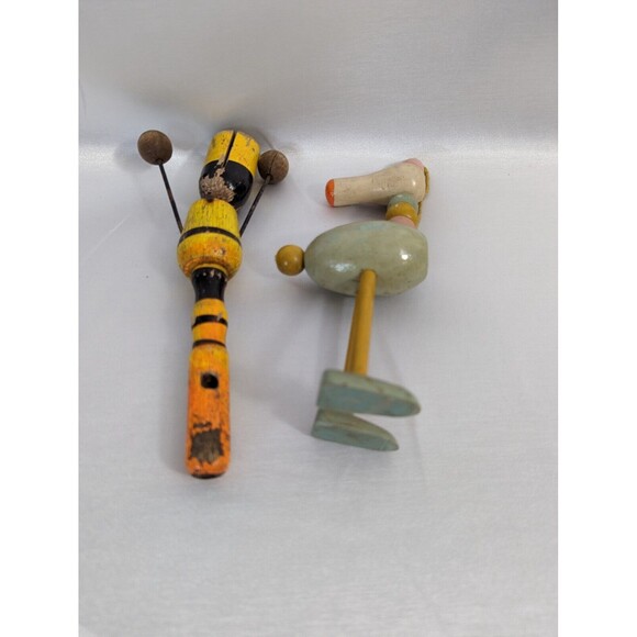 Lot of 2 Vintage Wooden Clacker and Crib Hanging toys. 6.5 inches. - Picture 6 of 6